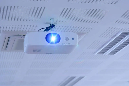 15 Best Art Projectors for Tracing, Drawing & Painting in 2022